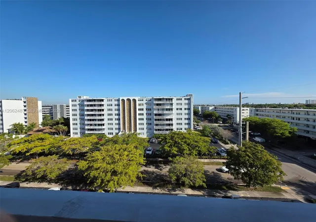 1st image of 319 Ne 14th Ave #702, Hallandale Beach, FL 33009 | MLS# A12062483