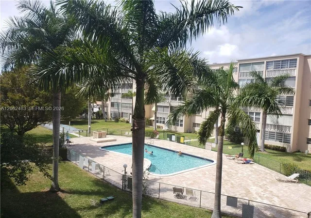 31st image of 319 Ne 14th Ave #702, Hallandale Beach, FL 33009 | MLS# A12062483