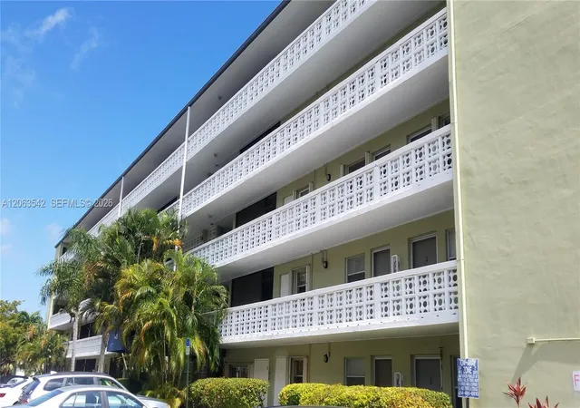 2nd image of 1425 Arthur St #216B, Hollywood, FL 33020 | MLS# A12063542