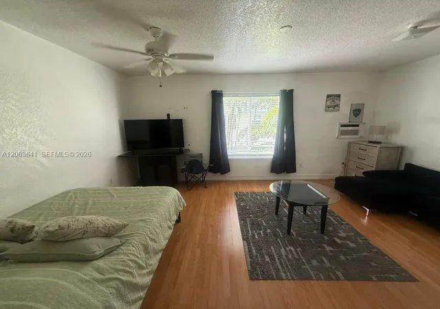 3rd image of 820 Euclid Ave #206, Miami Beach, FL 33139 | MLS# A12063641