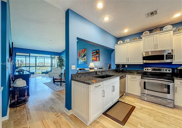 3rd image of 6082 Se Lndg Wy, Stuart, FL 34997