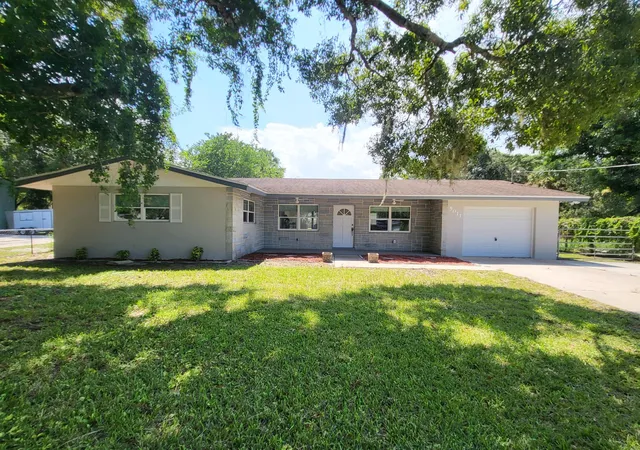 Single family home for sale at 5011 S 2nd Street, Fort Pierce, FL 34982 | MLS# B26059084