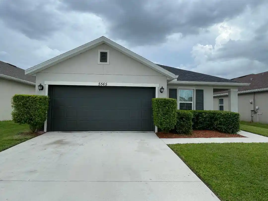 Photo 1 of Single family home for sale at 5565 Nw Pine Trl Cir, Port Saint Lucie, FL 34983 | MLS# B26059092 | Listing updated on 2026-10-29