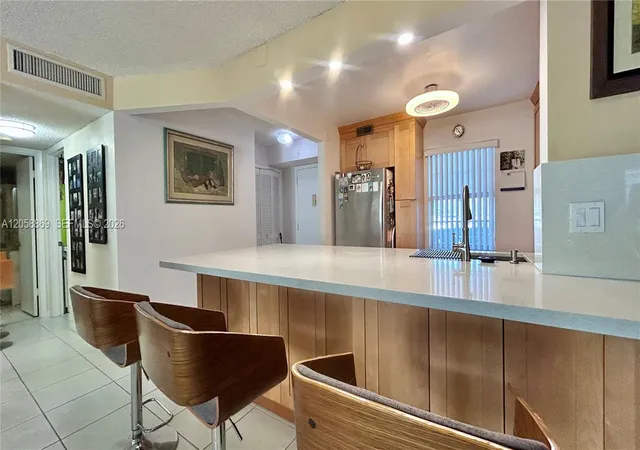 2nd image of 190 Se 5th Ave #104, Dania, FL 33004 | MLS# A12058869