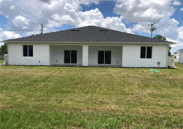 2nd image of 4572/4574 Golfview Blvd, Lehigh Acres, FL 33973 | MLS# A12063685