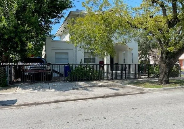 3rd image of 876 Sw 2Nd St, Miami, FL 33130 | MLS# A12063734