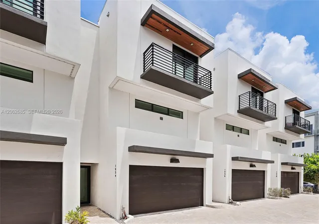 1st image of 1054 N Victoria Park Rd, Fort Lauderdale, FL 33304 | MLS# A12062685