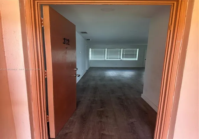 3rd image of 19001 Ne 14Th Ave #312, Miami, FL 33179 | MLS# A12062862