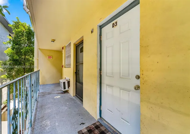 3rd image of 915 Jefferson Ave #3D, Miami Beach, FL 33139 | MLS# A12063831