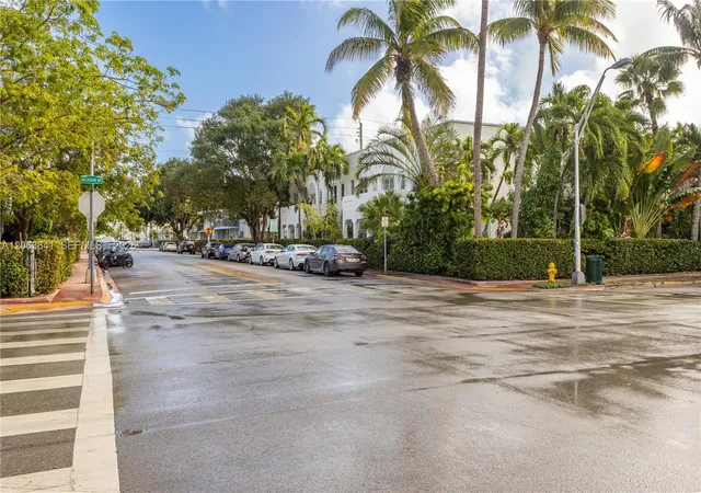 2nd image of 932 7Th St, Miami Beach, FL 33139