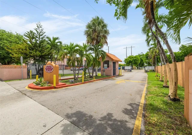 4th image of 2170 W 60Th St #16208, Hialeah, FL 33016 | MLS# A12063056