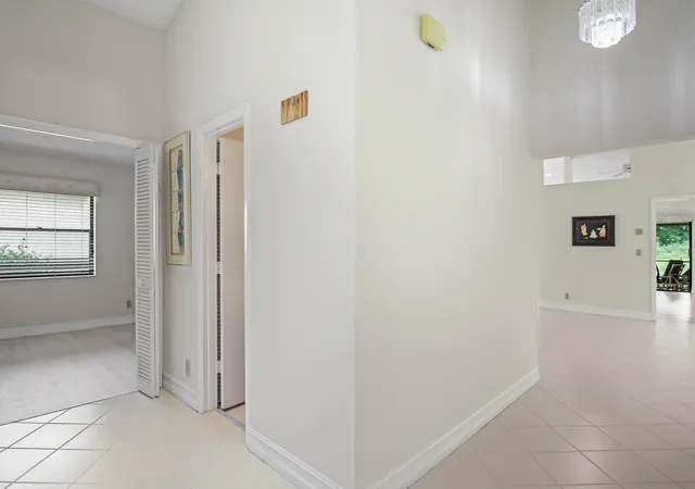 Photo 3 of Single family home for sale at 7003 Golf Pointe Cir, Tamarac, FL 33321 | MLS# B26059249 | Listing updated on 2026-09-23