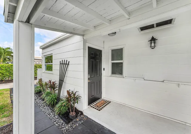Photo 3 of Multi family home for sale at 124 Mayfield Rd, Lantana, FL 33462 | MLS# B26059262 | Listing updated on 2026-10-08
