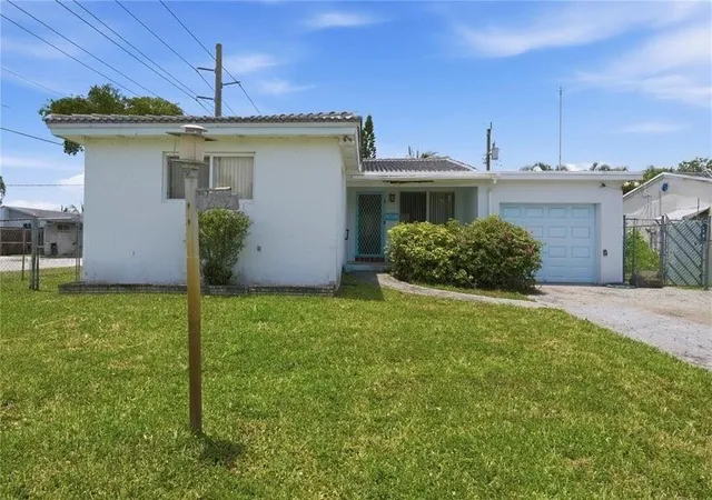 Photo 2 of Single family home for sale at 2300 N 57th Terrace, Hollywood, FL 33021 | MLS# B26059274 | Listing updated on 2026-09-23