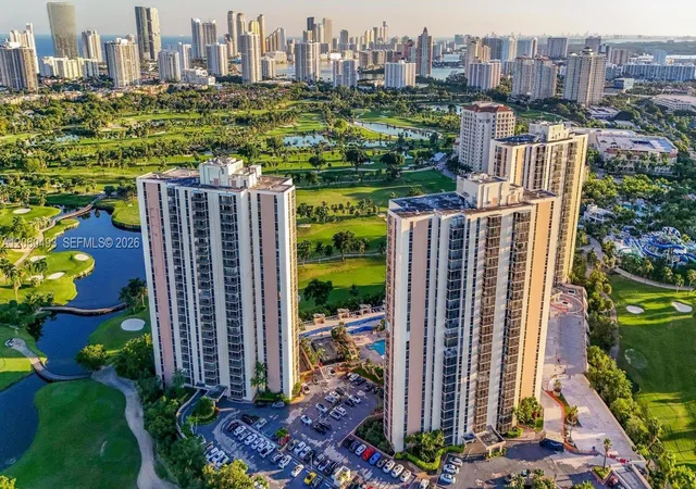 2nd image of 20335 W Country Club Dr #1702, Aventura, FL 33180 | MLS# A12060493