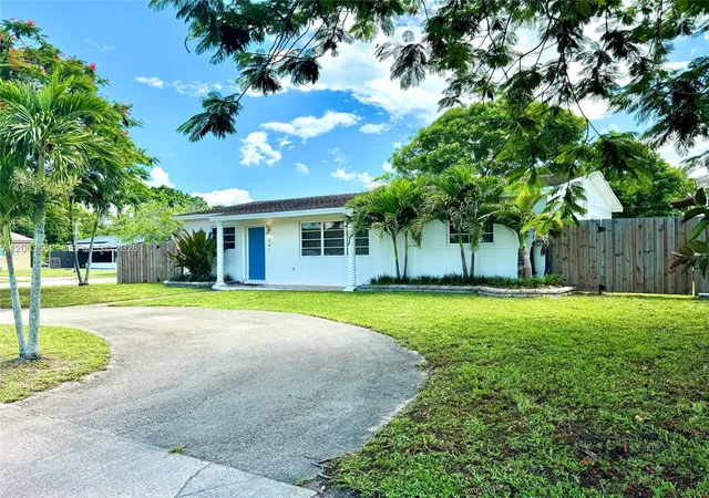 4th image of 341 N 66Th Ave, Hollywood, FL 33024 | MLS# A12063562