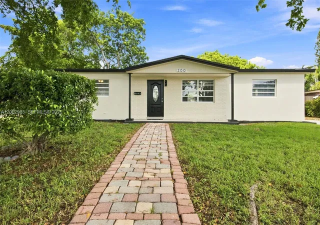 1st image of 200 N 69th Ter, Hollywood, FL 33024 | MLS# A12062983