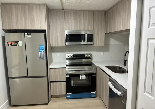 Photo 4 of Condo for sale at 10401 W Broward Blvd #405, Plantation, FL 33324 | MLS# B26059371 | Listing updated on 2026-09-23