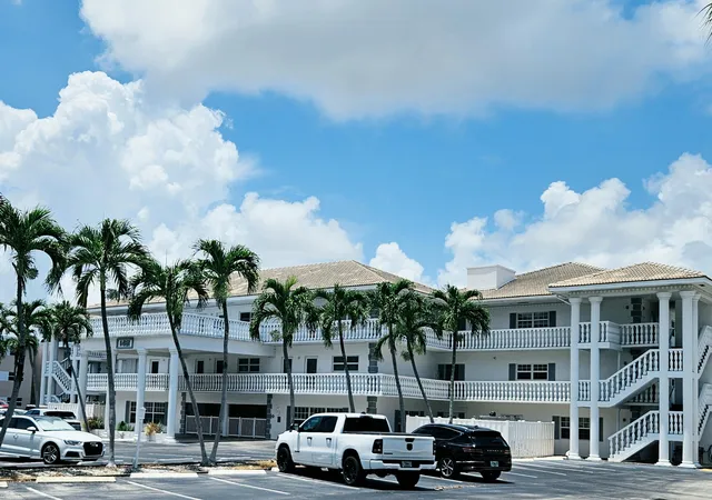 4th image of 1461 S Ocean Blvd #311, Pompano Beach, FL 33062 | MLS# B26059412