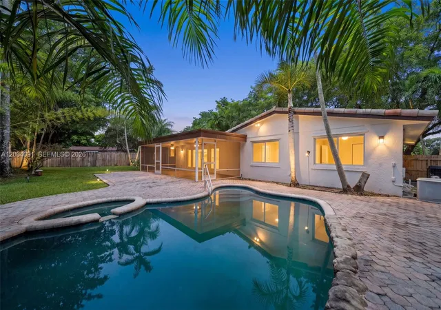 2nd image of 6200 Pine Ter, Plantation, FL 33317 | MLS# A12064091