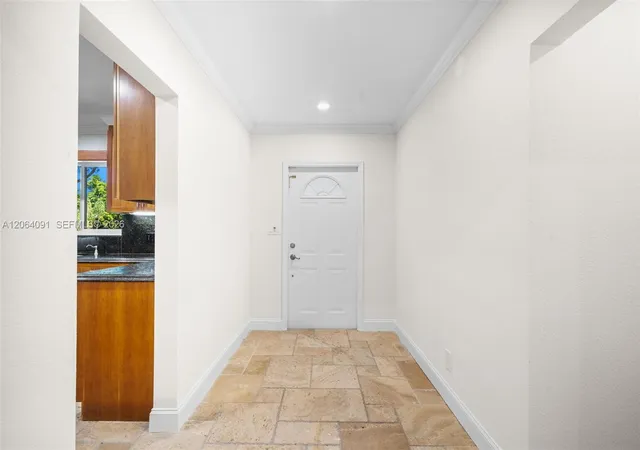 3rd image of 6200 Pine Ter, Plantation, FL 33317 | MLS# A12064091
