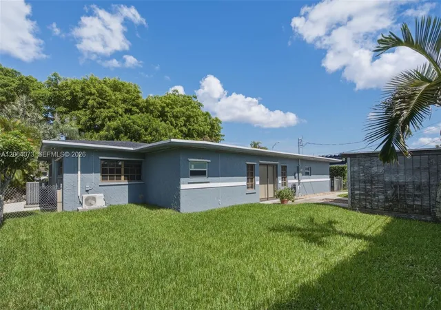 26th image of 11621 Nw 58th Pl, Hialeah, FL 33012 | MLS# A12064073