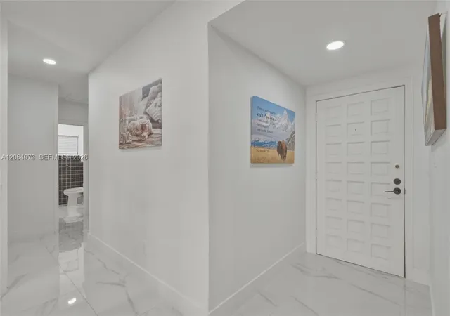 4th image of 11621 Nw 58Th Pl, Hialeah, FL 33012 | MLS# A12064073