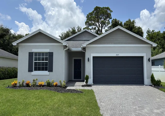 Photo 1 of Single family home for sale at 2055 46th Avenue, Vero Beach, FL 32966 | MLS# B26059451 | Listing updated on 2026-09-23