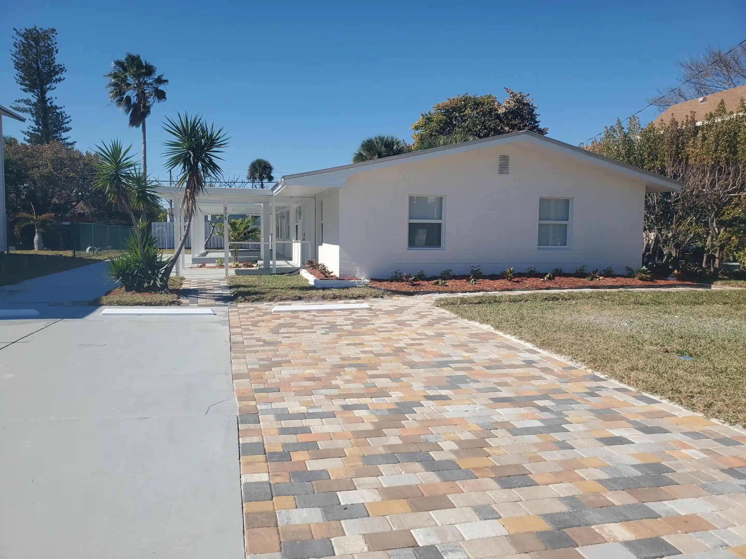 Multi family home for sale at 335 Hernando St, Fort Pierce, FL 34949 | MLS# B26059456