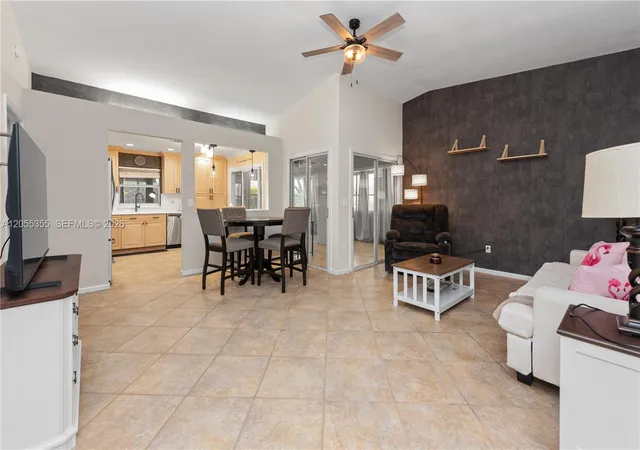 2nd image of 715 Se 22nd Ln, Homestead, FL 33033 | MLS# A12055355