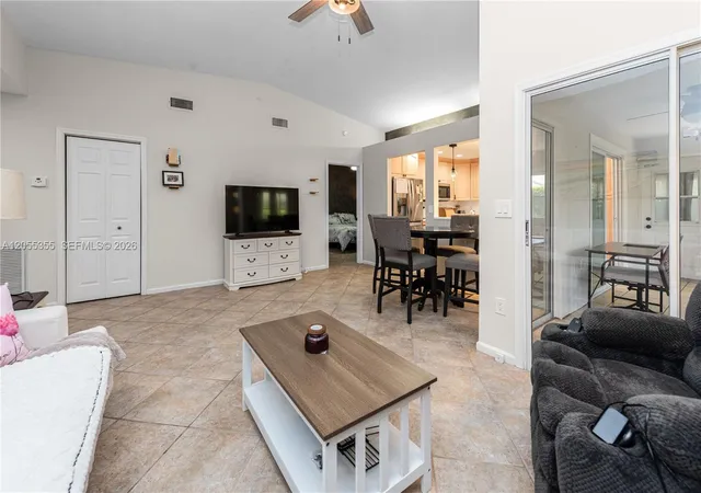 3rd image of 715 Se 22Nd Ln, Homestead, FL 33033 | MLS# A12055355