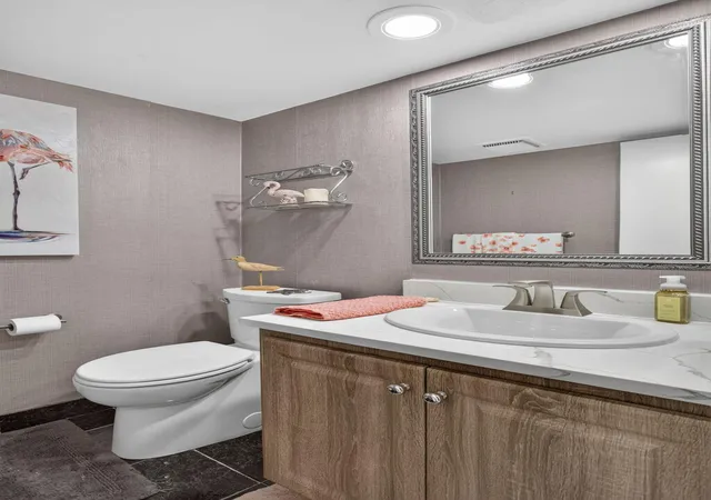Listing Photo 4 - Condo for sale in building located at 806 Cypress Grv Ln, Pompano Beach, FL 33069 - Unit #304