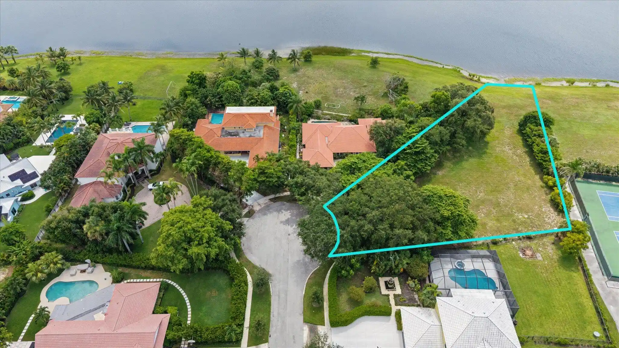 Land for sale at 10 Sunningdale Cir, West Palm Beach, FL 33401 | MLS# B26059536