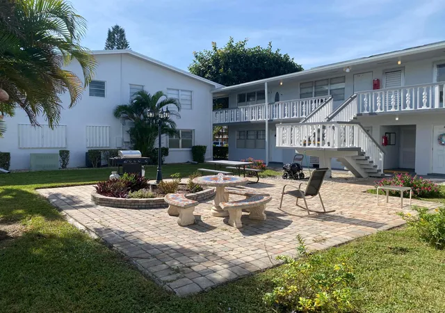1st image of 95 Cambridge E #95, West Palm Beach, FL 33417 | MLS# B26059642