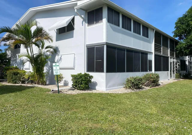 40th image of 95 Cambridge E #95, West Palm Beach, FL 33417 | MLS# B26059642