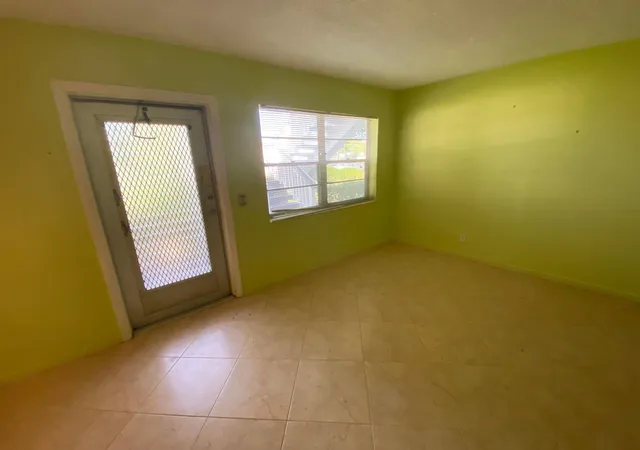 5th image of 95 Cambridge E, West Palm Beach, FL 33417