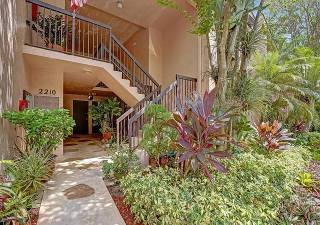 5th image of 2210 Sw 92Nd Ter, Davie, FL 33324