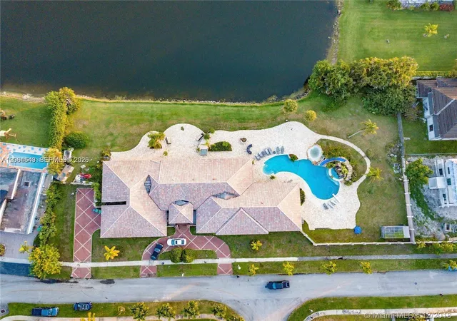 3rd image of 7248 Nw 48Th Ct, Lauderhill, FL 33319 | MLS# A12064543