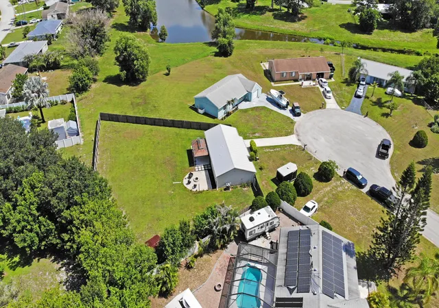Photo 4 of Sale Pending at 3312 SW Ensley Ct, Port Saint Lucie, FL 34953 | MLS# B26059848 | Listing updated on 2026-09-28