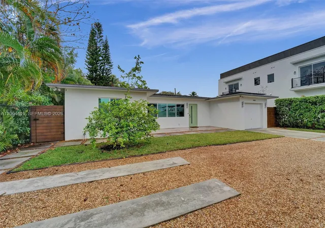 3rd image of 1440 Sw 20Th St, Fort Lauderdale, FL 33315 | MLS# A12064416