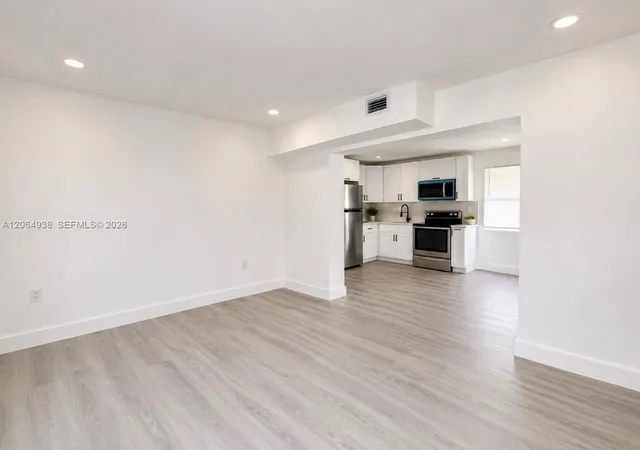 5th image of 1708 Nw 7Th St, Fort Lauderdale, FL 33311 | MLS# A12064938