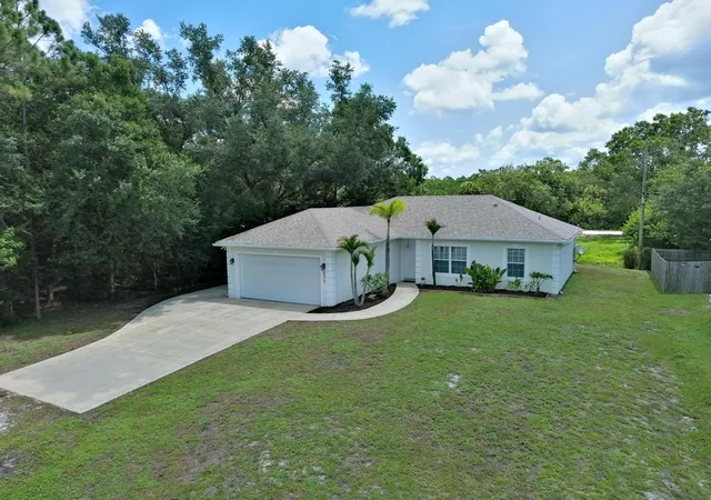 Photo 1 of Single family home for sale at 8978 100th Court, Vero Beach, FL 32967 | MLS# B26059941 | Listing updated on 2026-09-23