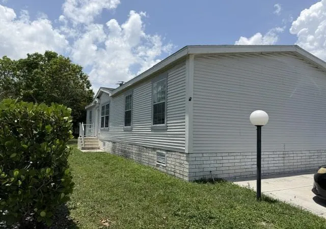 Photo 1 of Manufactured home for sale at 241 Lakeview Dr #241, Pompano Beach, FL 33073 | MLS# B26059990 | Listing updated on 2026-09-23
