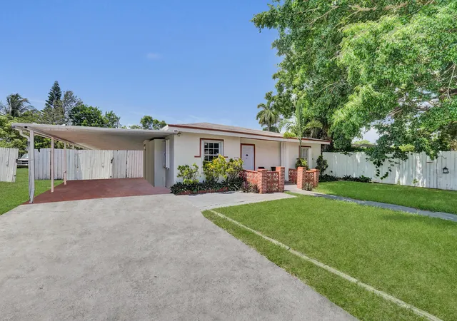 Photo 3 of Single family home for sale at 2442 Funston St, Hollywood, FL 33020 | MLS# B26060049 | Listing updated on 2026-09-23