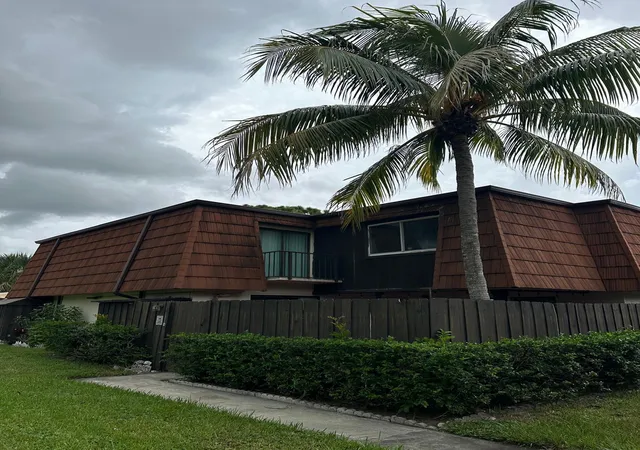 2nd image of 2100 White Pine Cir #D, Greenacres, FL 33415 | MLS# B26060058