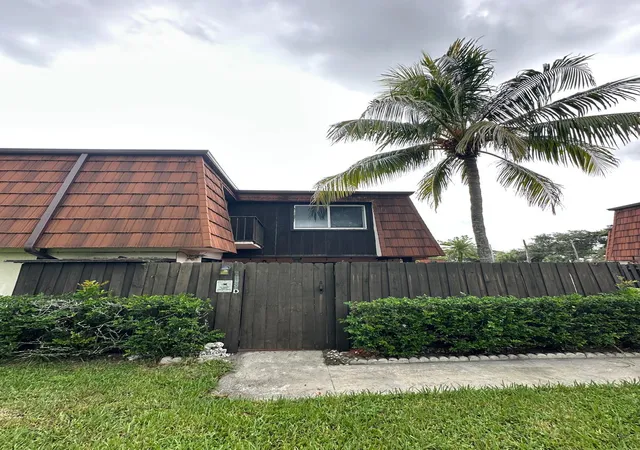 Photo 3 of Townhouse for sale at 2100 White Pine Cir #D, Greenacres, FL 33415 | MLS# B26060058 | Listing updated on 2026-09-23
