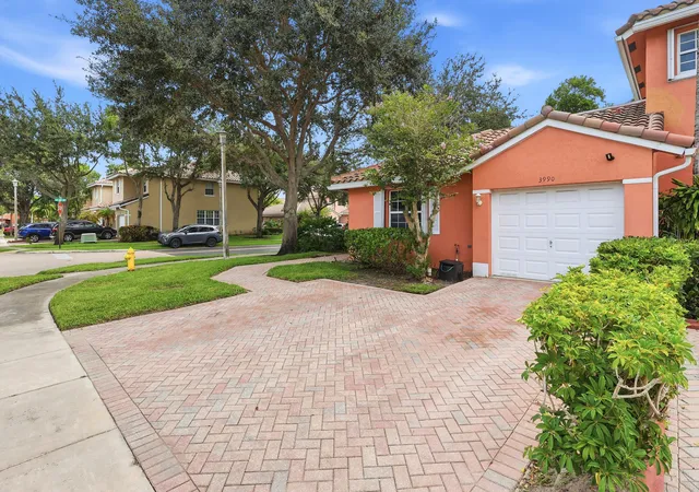 Photo 2 of Single family home for sale at 3990 Nw 91st Terrace, Sunrise, FL 33351 | MLS# B26060082 | Listing updated on 2026-10-05