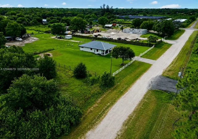 4th image of 525 N Granja St, Clewiston, FL 33440 | MLS# A12048679