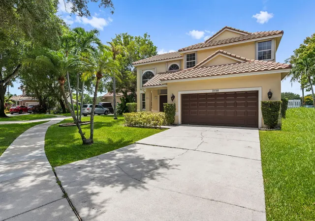 Photo 2 of Single family home for sale at 10740 London St, Hollywood, FL 33026 | MLS# B26060069 | Listing updated on 2026-10-07