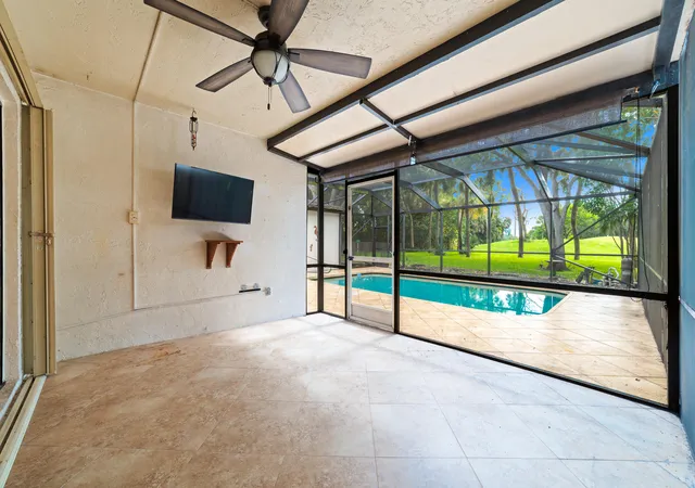 Photo 3 of Townhouse for sale at 219 Wildwood Cir, Deerfield Beach, FL 33442 | MLS# B26060218 | Listing updated on 2026-09-23